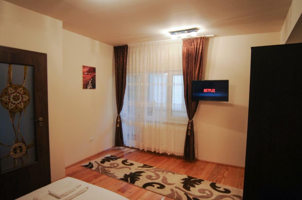 Casa Di Luca Apartment Brasov Luaran gambar